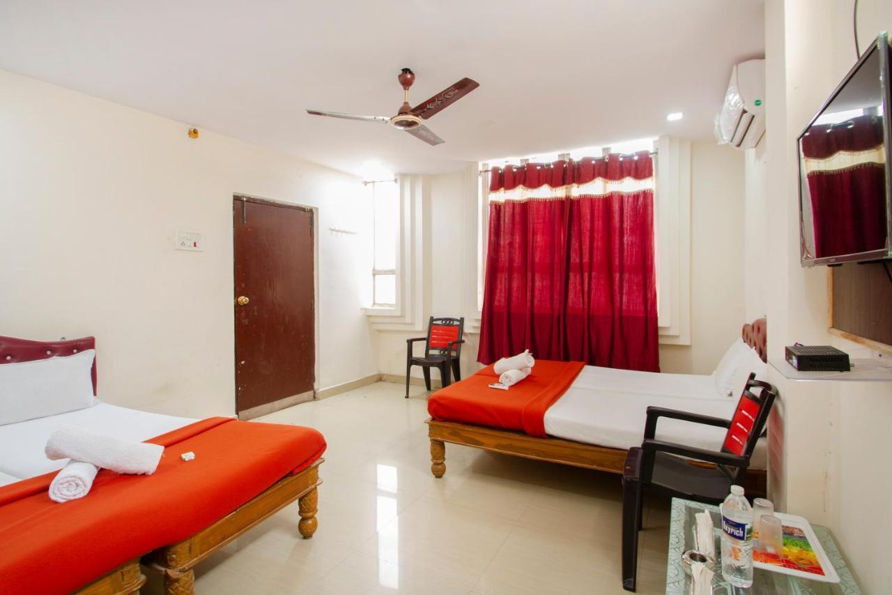 Hotel Sri Sai Balaji ไฮเดอราบัด ภายนอก รูปภาพ