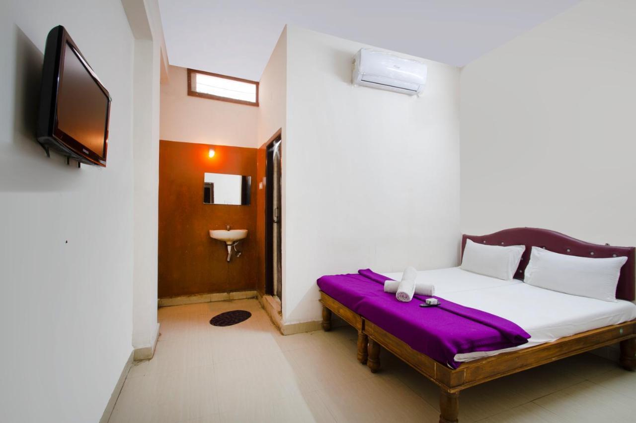 Hotel Sri Sai Balaji ไฮเดอราบัด ภายนอก รูปภาพ