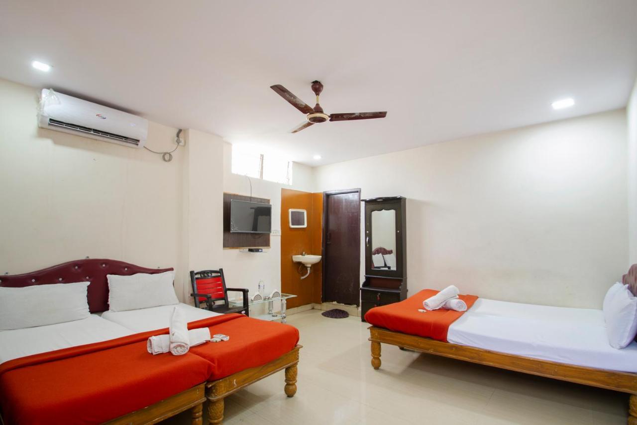 Hotel Sri Sai Balaji ไฮเดอราบัด ภายนอก รูปภาพ